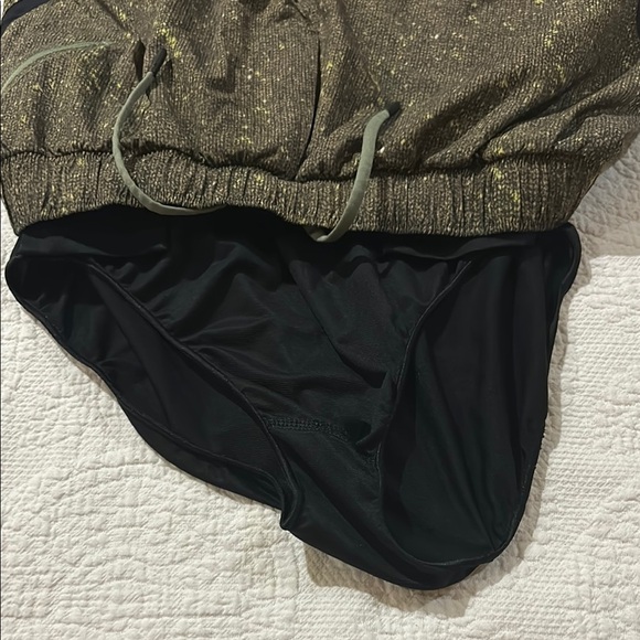 Lululemon Athletica Green Athletic/swim Shorts Lightweight Performance. Small - Picture 9 of 9